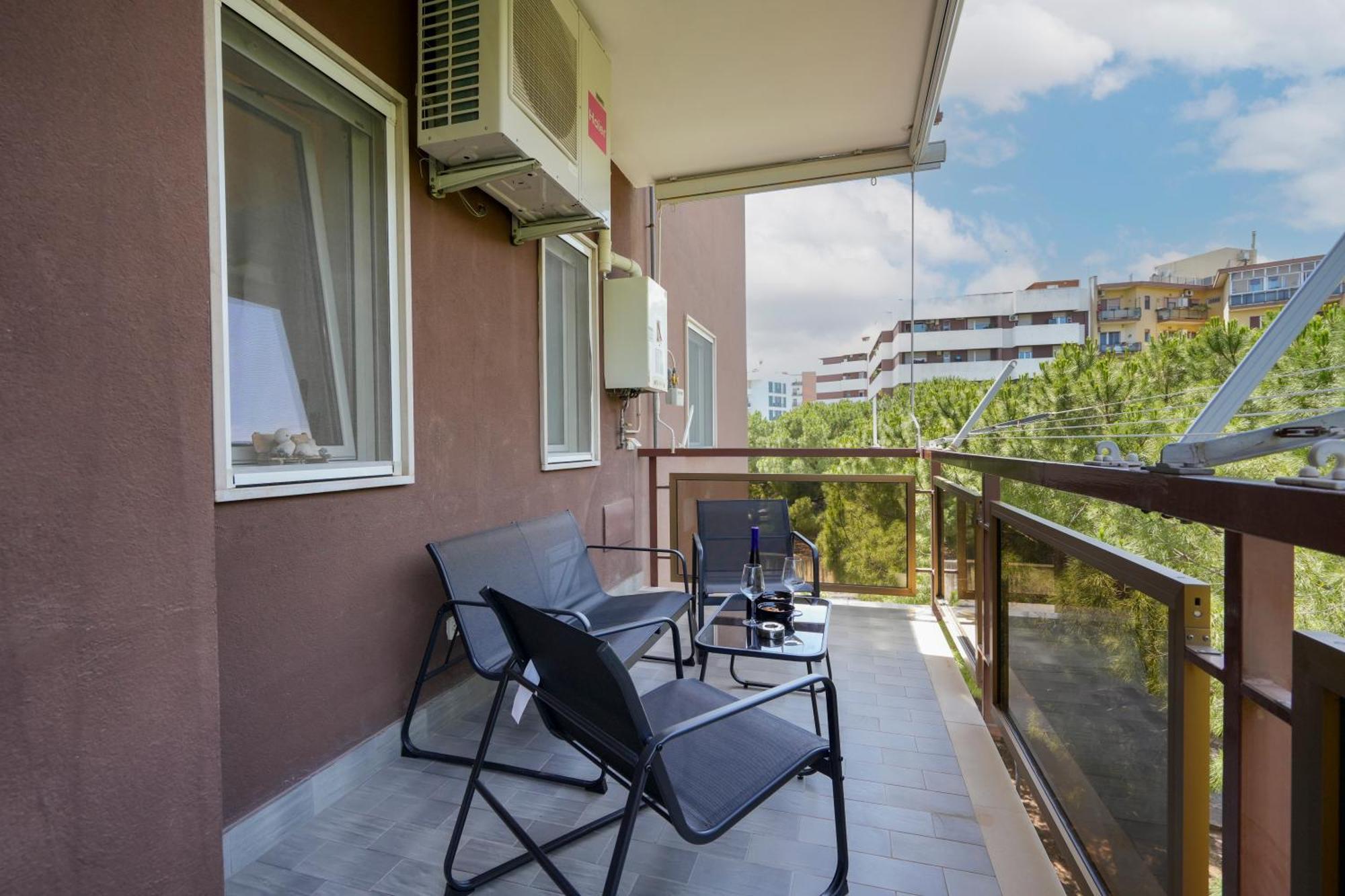 Gli Aquiloni Apartment - Steps From The Station Bari Esterno foto